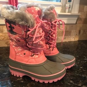 NWT Girls size 13 Dream Pairs winter boots